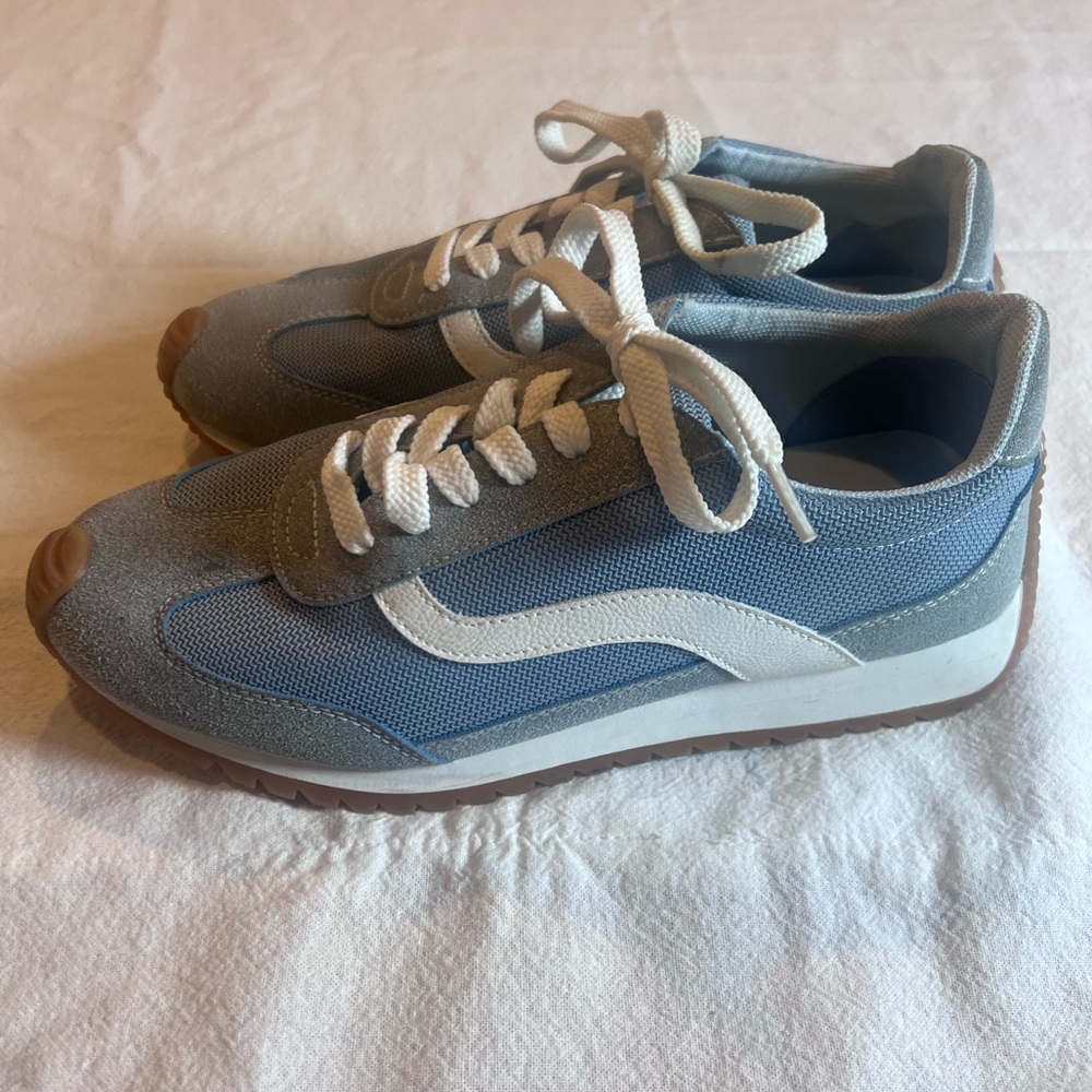 Women's Blowfish Malibu lace up sneakers